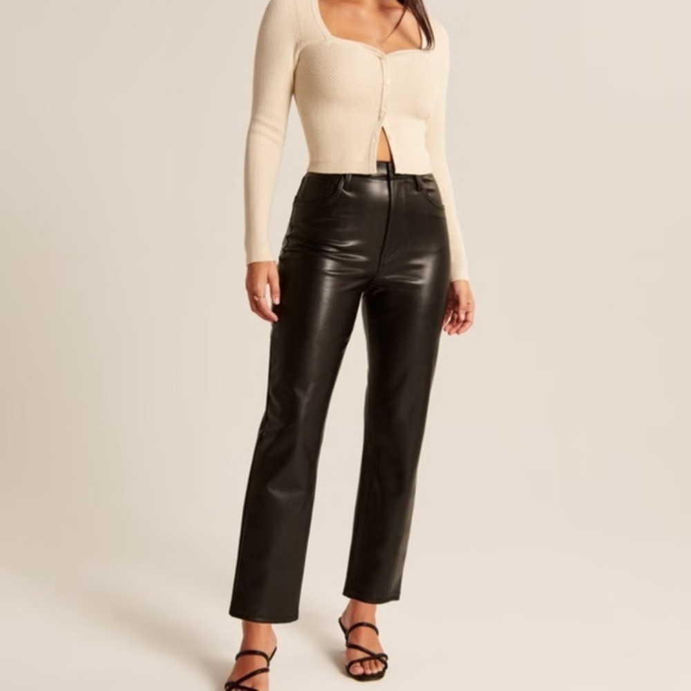Abercrombie Curve Love Vegan Leather Ankle Straight Pant woman’s size 28/ 6s